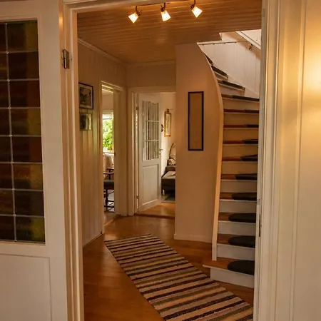ゲストハウス Charming Casa Hauge Bb Sunset